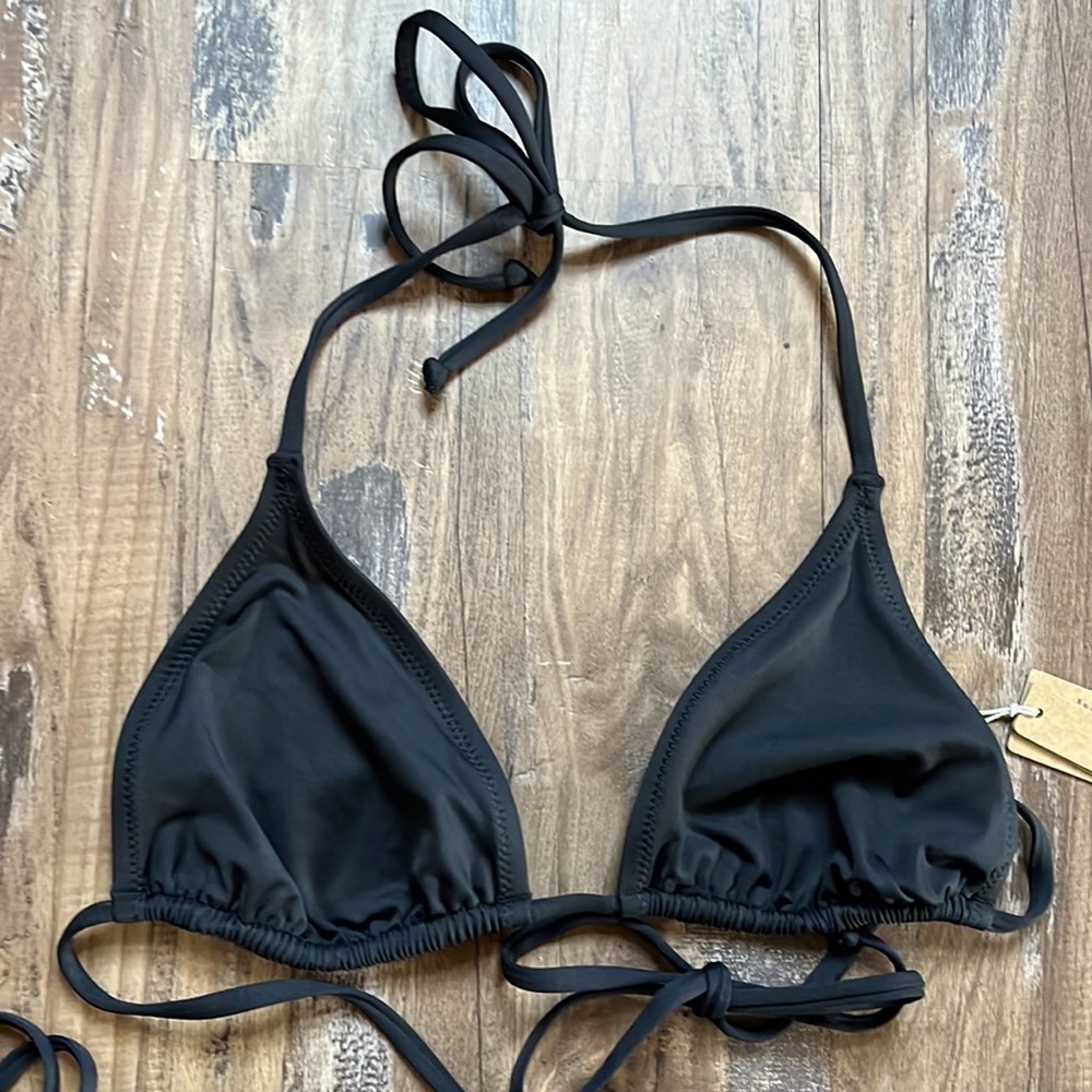Skims Onyx Recycled Triangle Top and Dippy Tie Bottoms Set - Picture 2 of 9